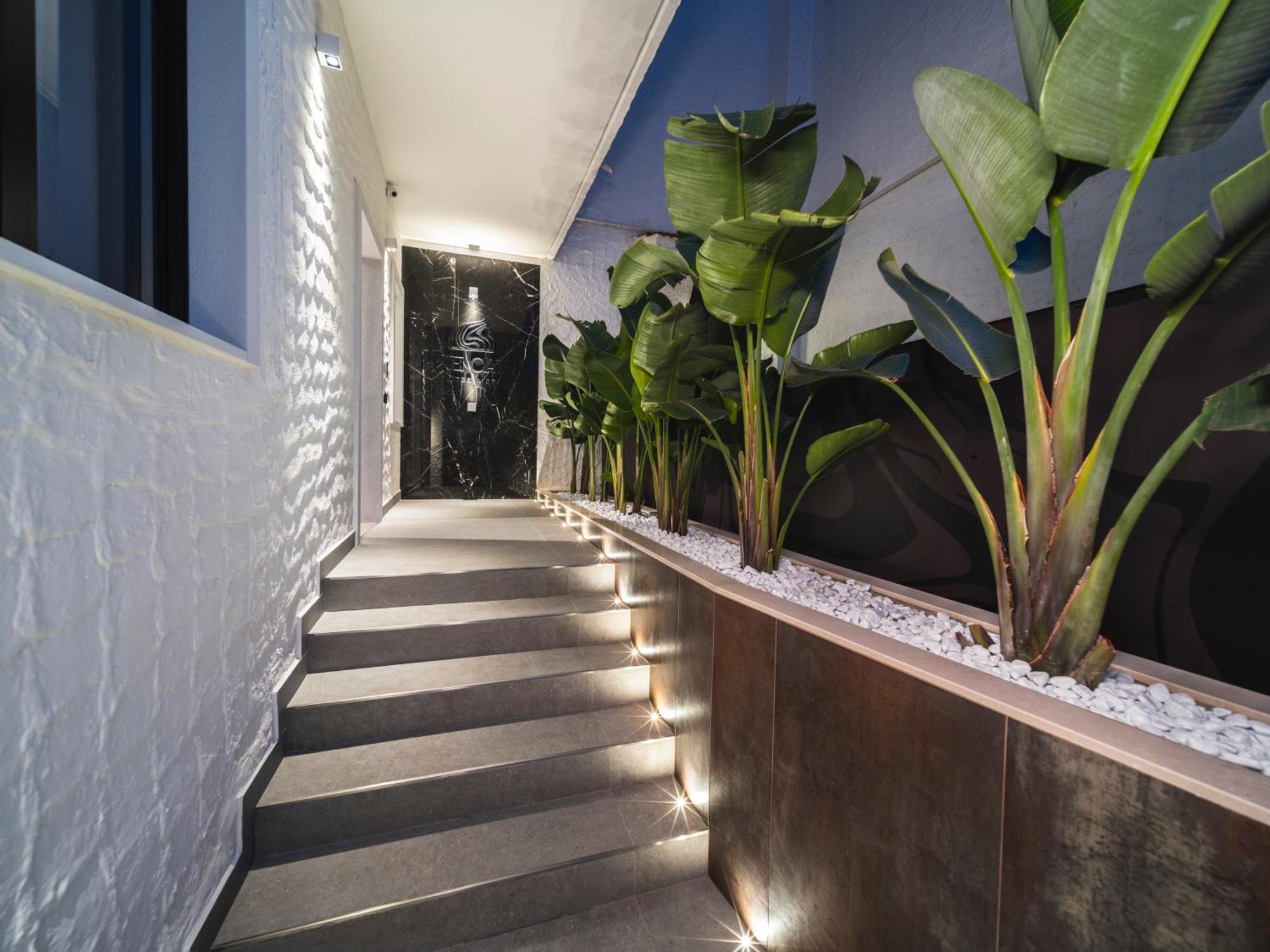 The Cave Suites Spa Весте Екстериор снимка